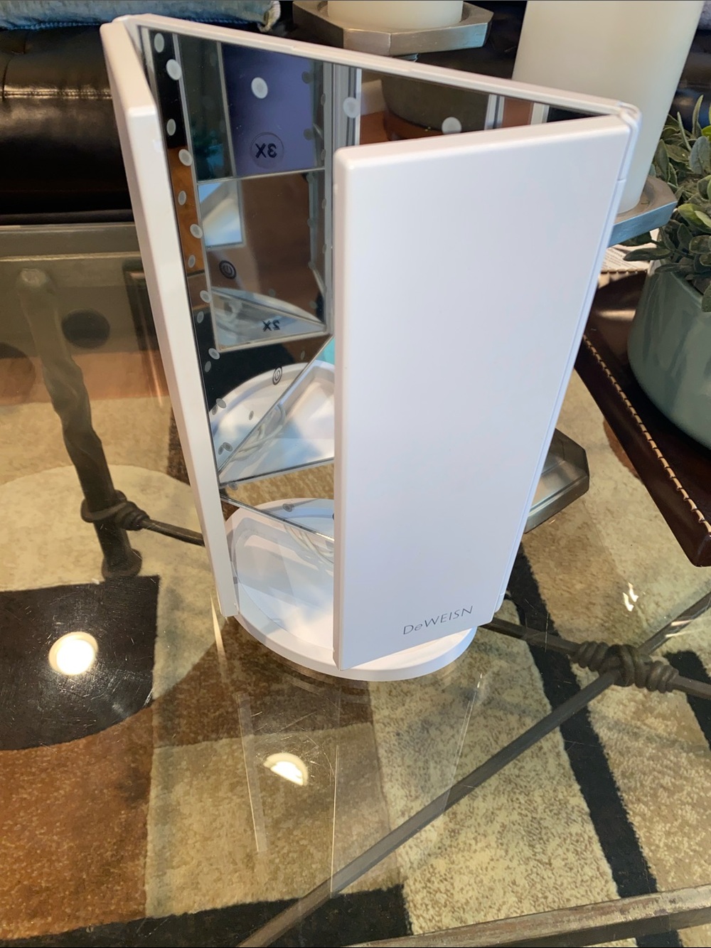DeWEISN Tri-Fold Lighted Makeup Mirror in White
